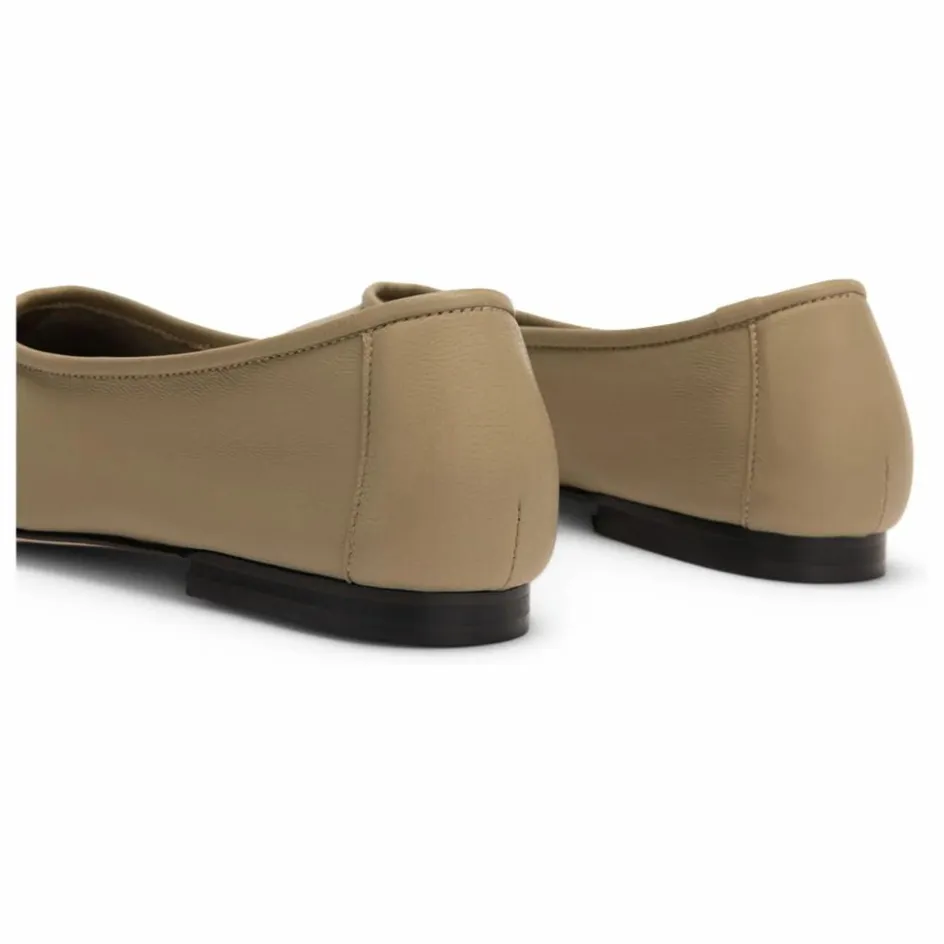 Hot BY FAR Ballerines Prudence Cuir Texturé | Beige