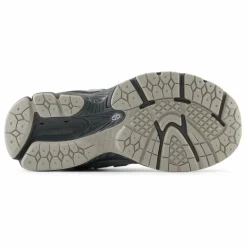 New Balance Baskets Lacets 1906 || Baskets