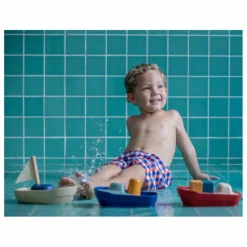 New Plan Toys Bateau en caoutchouc naturel Multicolore