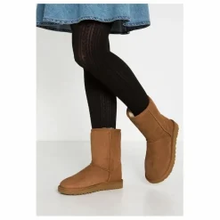 UGG Boots Classic II || Boots, Bottes