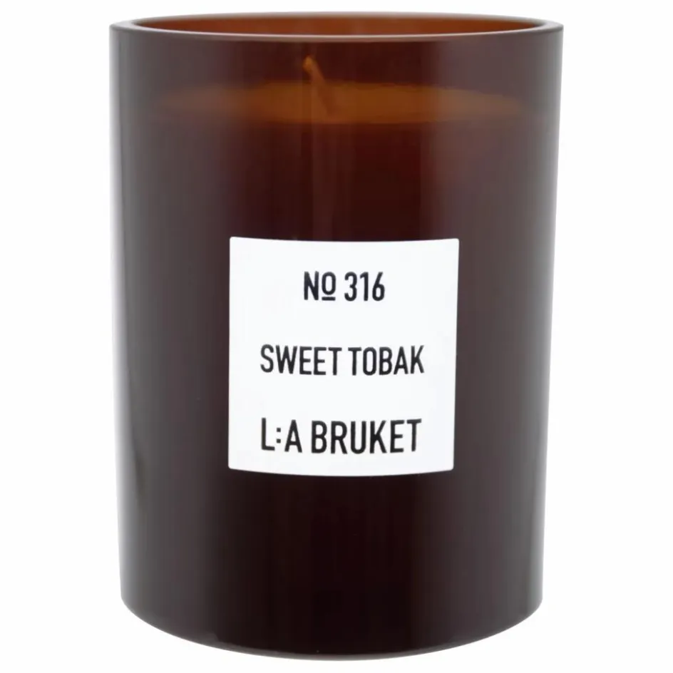 Homme L:A BRUKET Bougies, Senteurs|Bougies, Senteurs*Bougie parfumée Sweet Tobak - 260g |