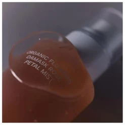 Femme WHAMISA Soins Du Visage*Brume aux pétales de rose de Damas et aux fleurs - 100ml
