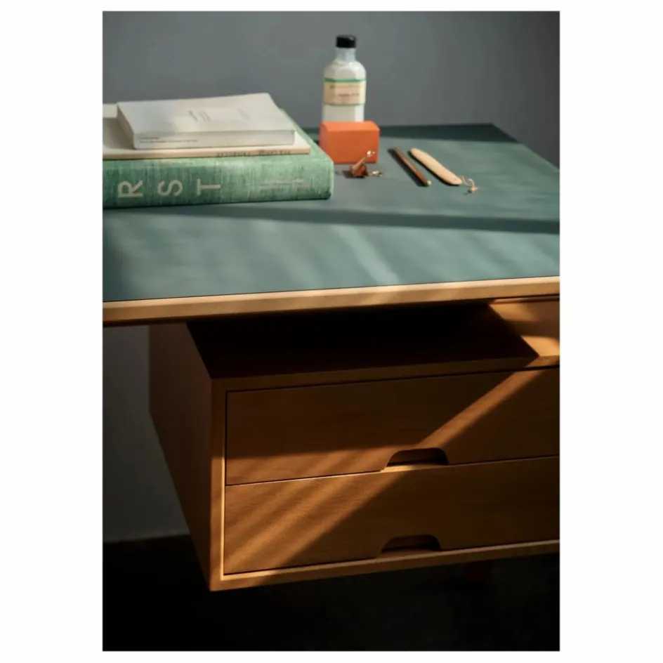 & Tradition Tables, Bureaux*Bureau Daystack RD3, Robin Day |