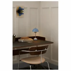 Bureau Pavilion AV17, piètement chromé | Tables, Bureaux