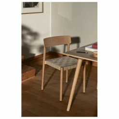 & Tradition Chaise Betty TK1, piètement en bois| Chaises, Tabourets, Bancs