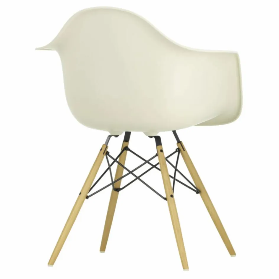 New Chaise DAW - piétement érable - Charles & Ray Eames | Chaises, Tabourets, Bancs