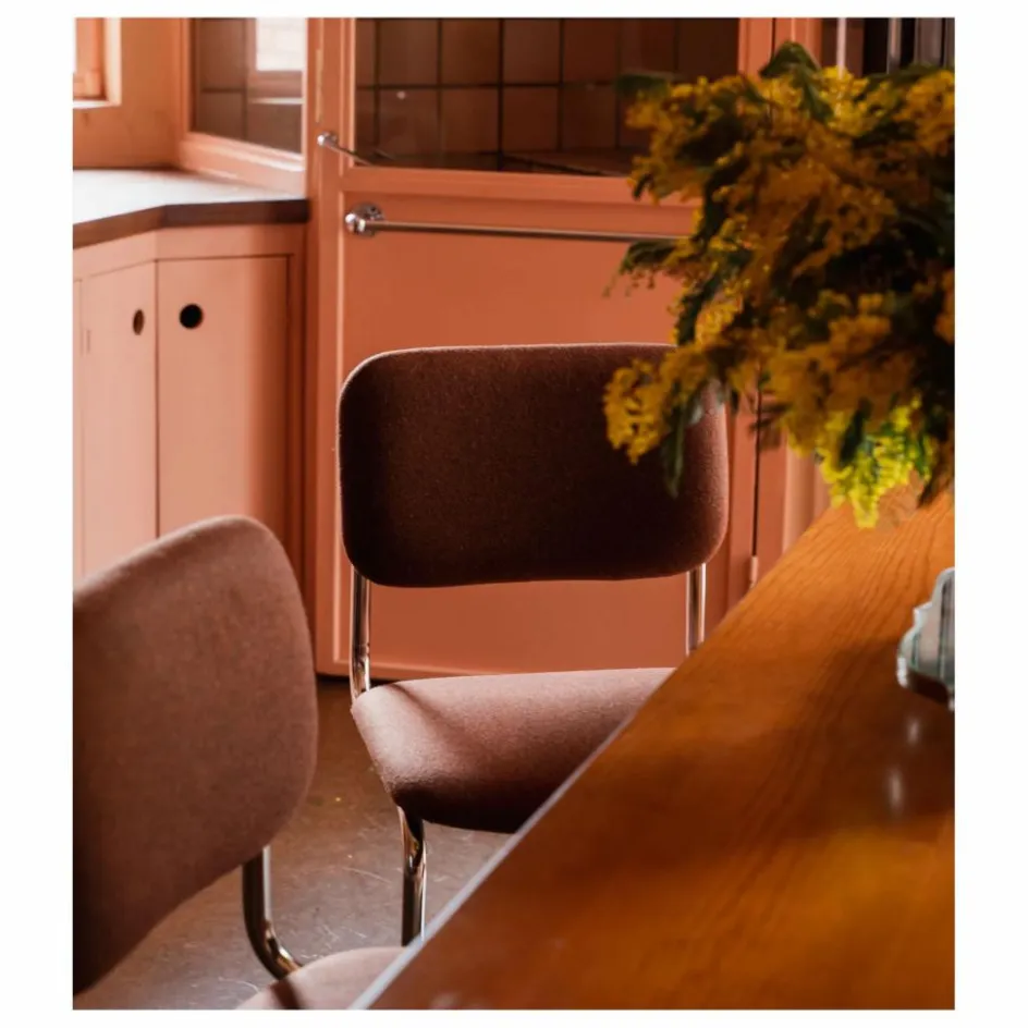 The Socialite Family Chaise de bar Classica en feutre || Chaises, Tabourets, Bancs