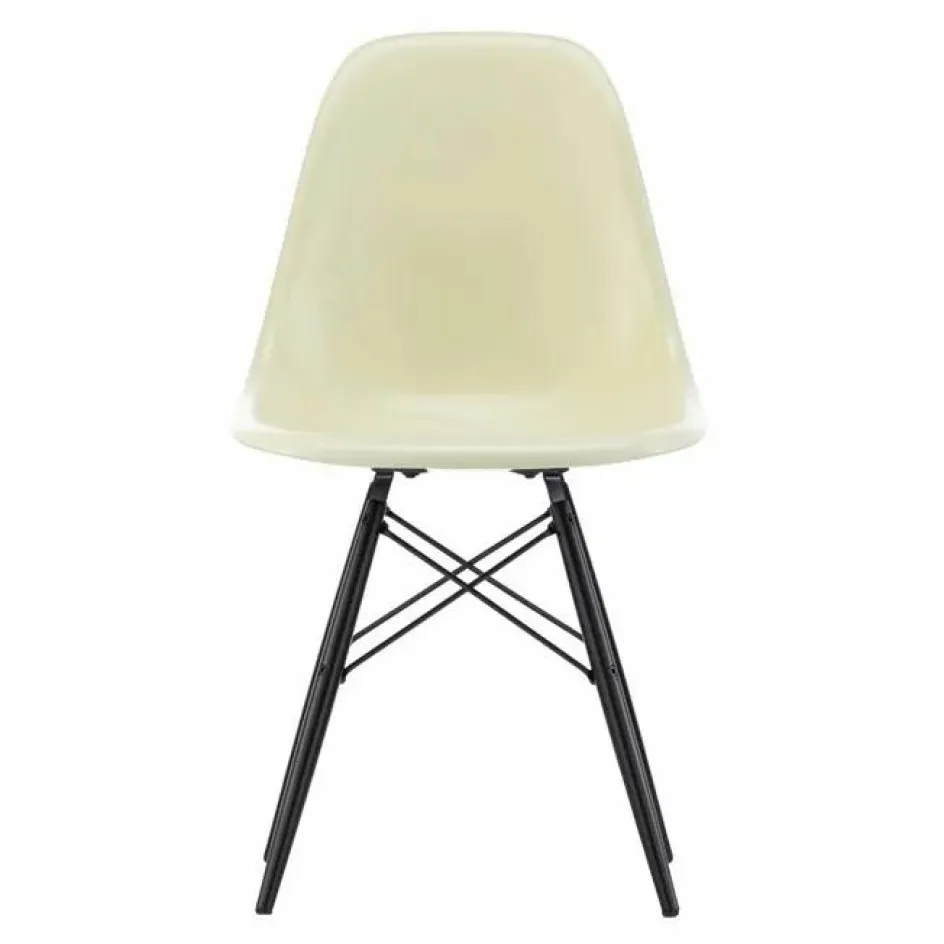 Discount Vitra Chaise DSW Fiberglass - piètement en érable - Charles & Ray Eames | Eames Parchment
