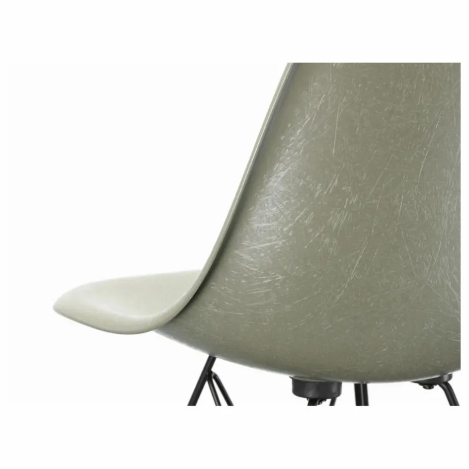 Clearance Chaise DSW Fiberglass - piètement en érable - Charles & Ray Eames | Chaises, Tabourets, Bancs