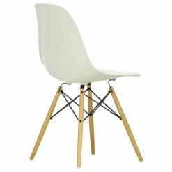 Vitra Chaises, Tabourets, Bancs*Chaise DSW plastic - piètement érable - Charles & Ray Eames |