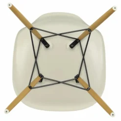 Vitra Chaises, Tabourets, Bancs*Chaise DSW plastic - piètement érable - Charles & Ray Eames |