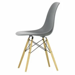 Vitra Chaises, Tabourets, Bancs*Chaise DSW plastic - piètement érable - Charles & Ray Eames |