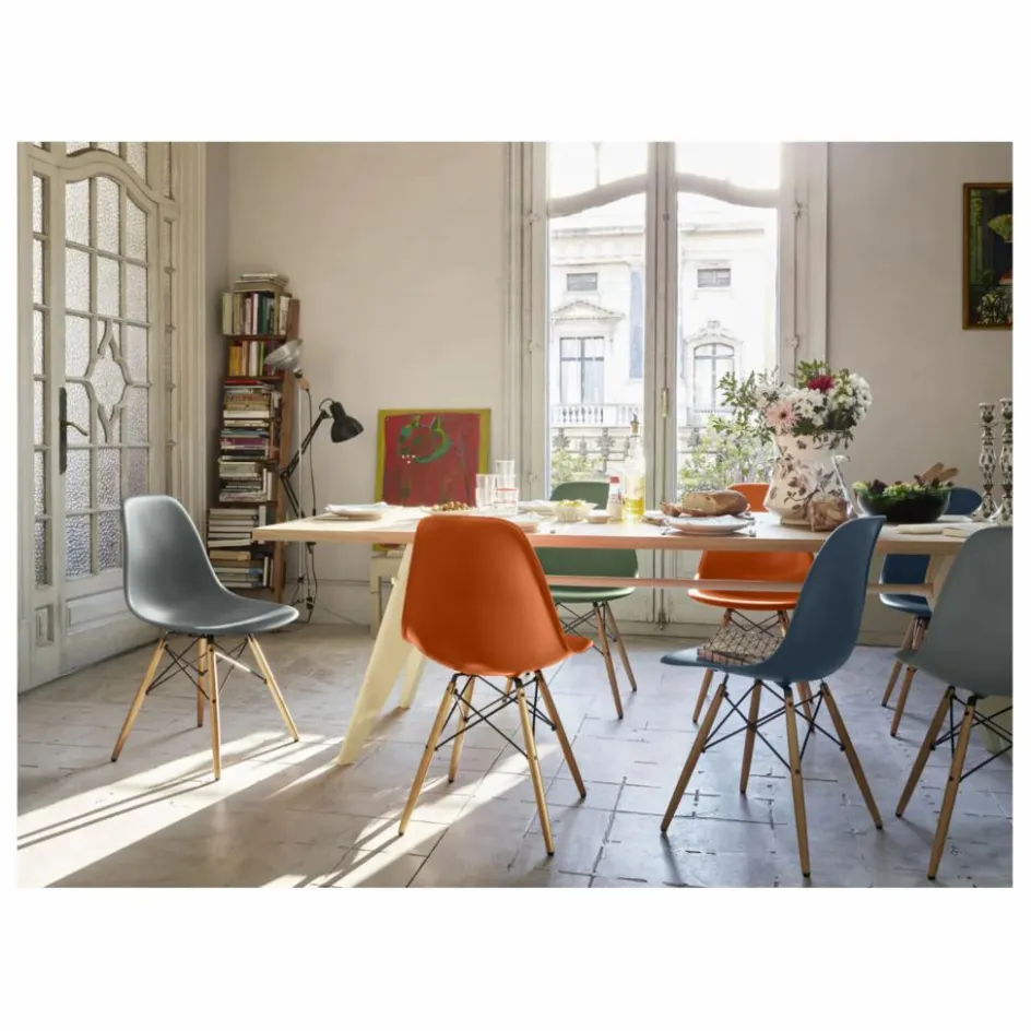 Vitra Chaise DSW plastic - piètement érable - Charles & Ray Eames || Chaises, Tabourets, Bancs