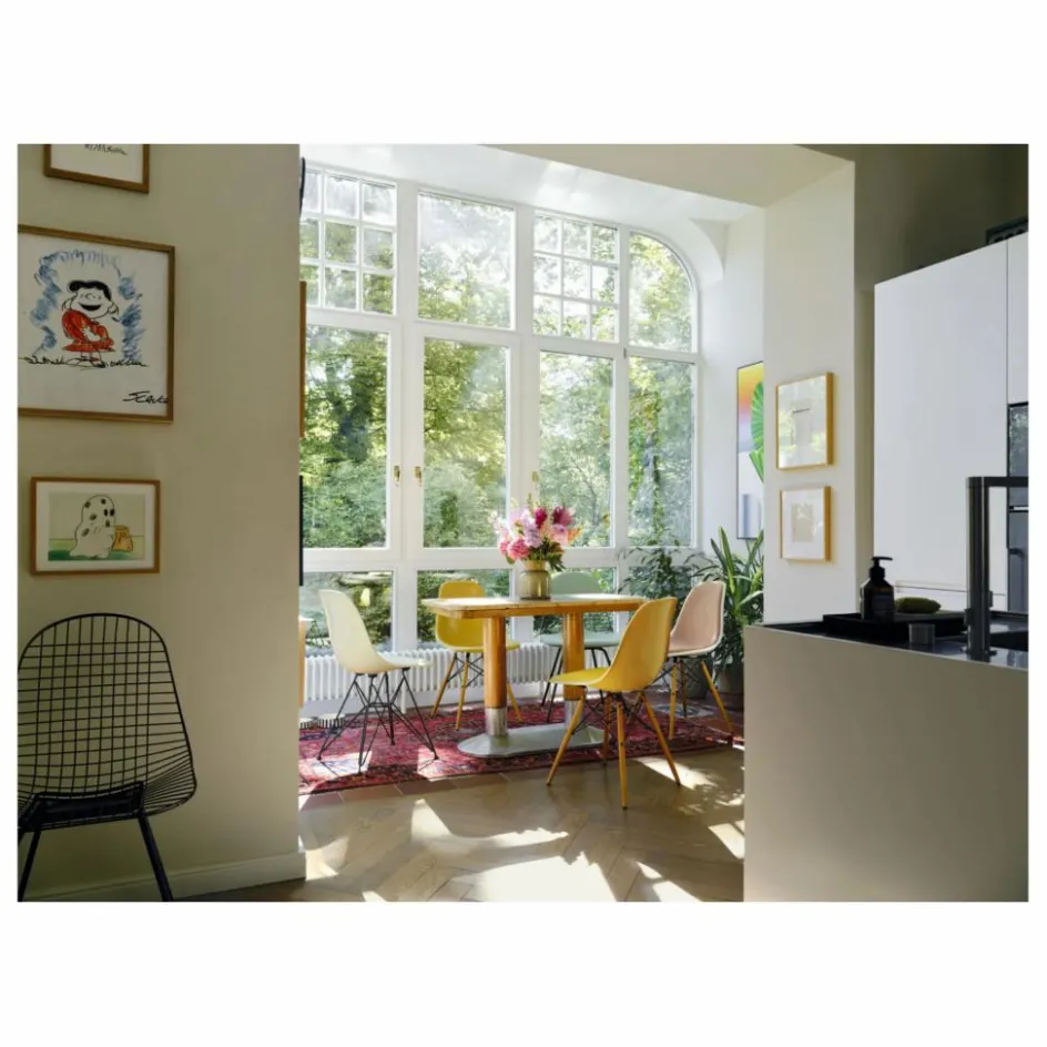 Vitra Chaises, Tabourets, Bancs*Chaise DSW plastic - piètement érable - Charles & Ray Eames |