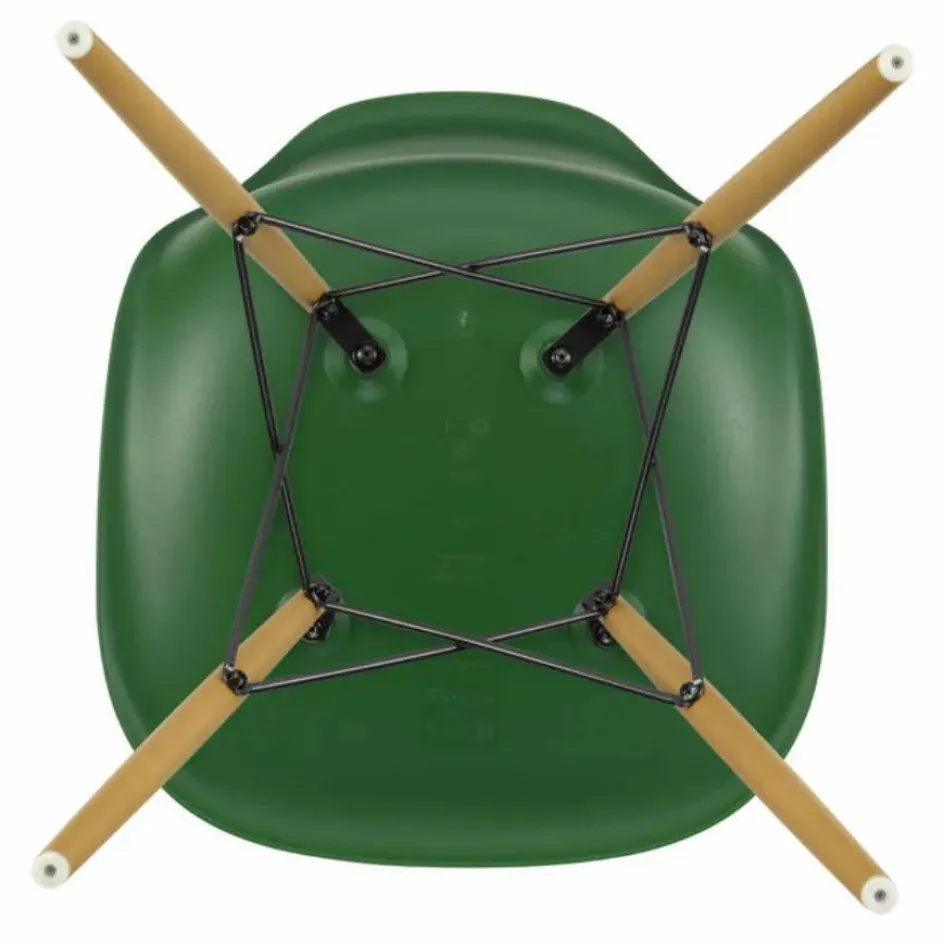Vitra Chaises, Tabourets, Bancs*Chaise DSW plastic - piètement érable - Charles & Ray Eames |