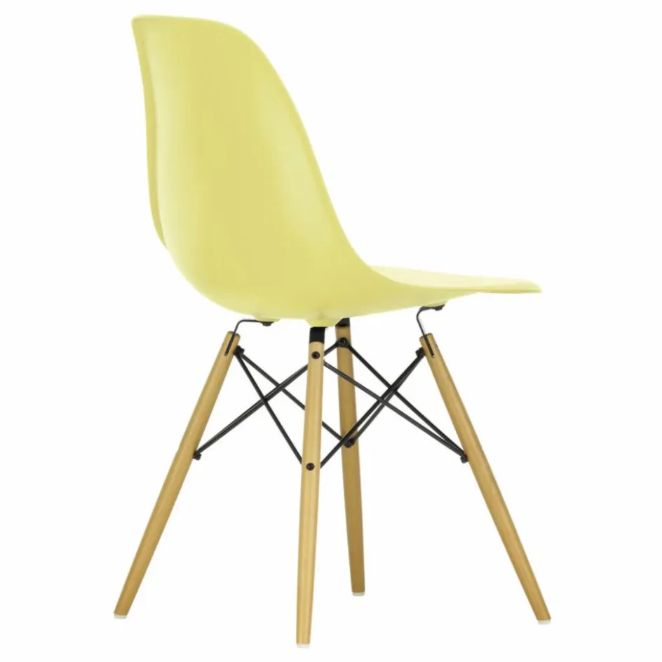 Chaise DSW plastic - piètement érable - Charles & Ray Eames | Chaises, Tabourets, Bancs