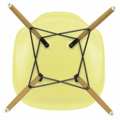 Chaise DSW plastic - piètement érable - Charles & Ray Eames | Chaises, Tabourets, Bancs