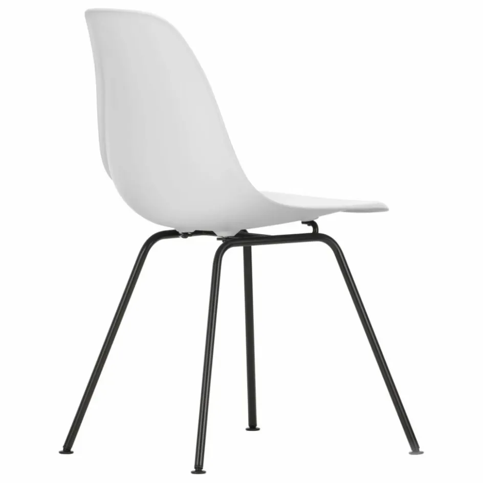 New Chaise DSX, Charles & Ray Eames, 1950 | Chaises, Tabourets, Bancs