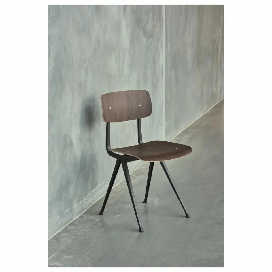 New Chaise Result en chêne fumé - Réedition Friso Kramer & Wim Rietveld | Chaises, Tabourets, Bancs