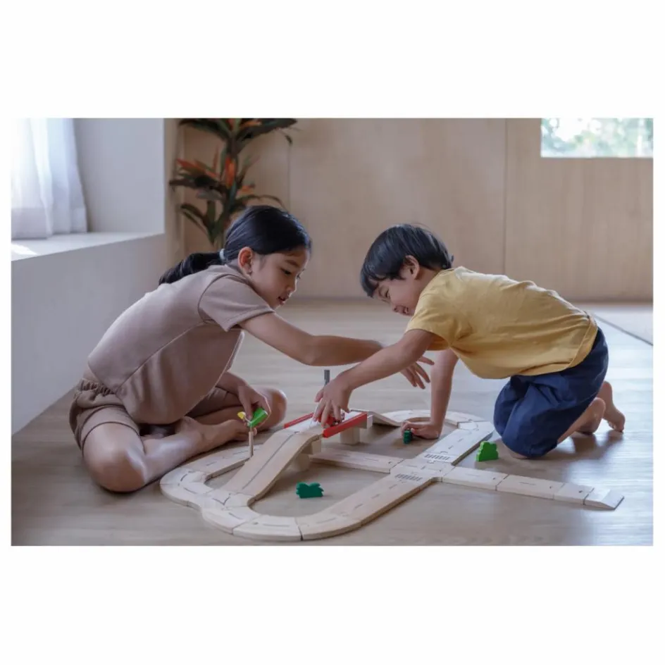 New Circuit automobile et ses accessoires en bois Garages, Circuits