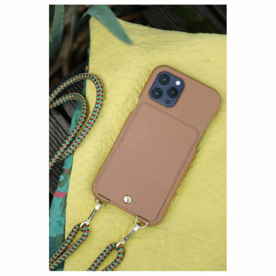 Sale Coque Iphone Lou en cuir | High-Tech