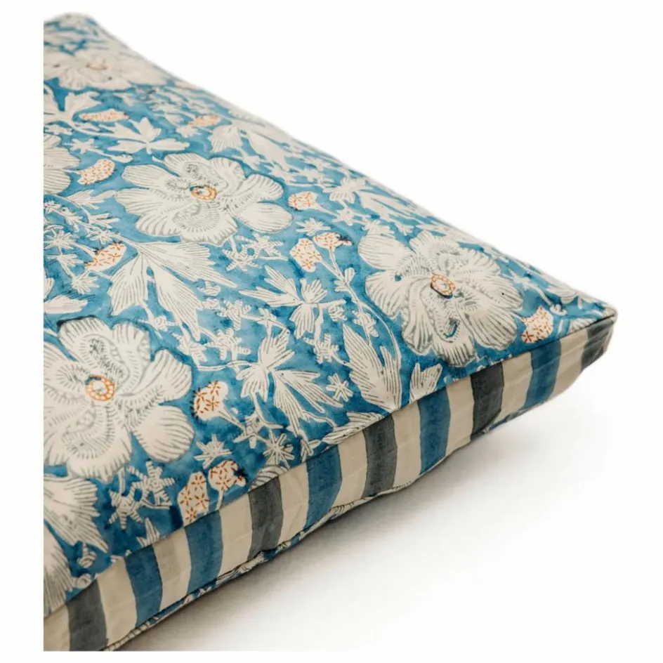 Le Monde Sauvage Coussin Super Nova Saint-Pétersbourg || Coussins