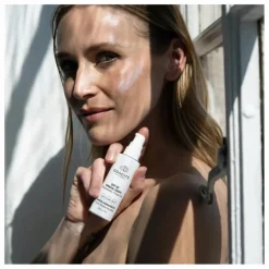 Femme Odacité Soins Du Visage|Taille Voyage*Ecran solaire invisible SPF50 Mineral Drops - 30 ml