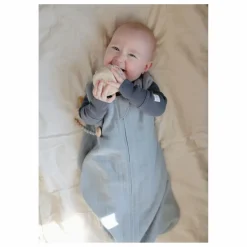 Online Mushie Gigoteuse légère en coton bio | Bleu