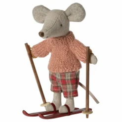 Maileg Grande sœur souris avec sa paire de ski| Maisons De Poupées