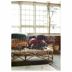 Madam Stoltz Coussins*Housse de coussin avec pompons |