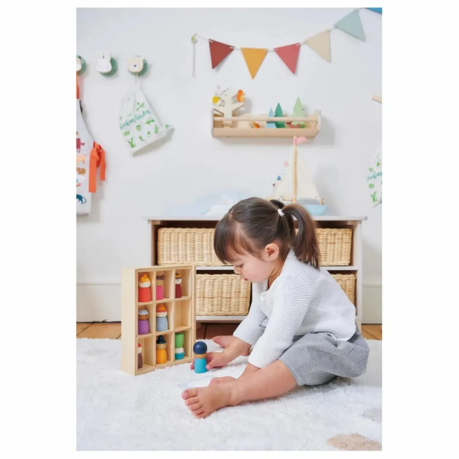Tender Leaf Toys Hôtel Happy Folk et ses personnages en bois| Maisons De Poupées