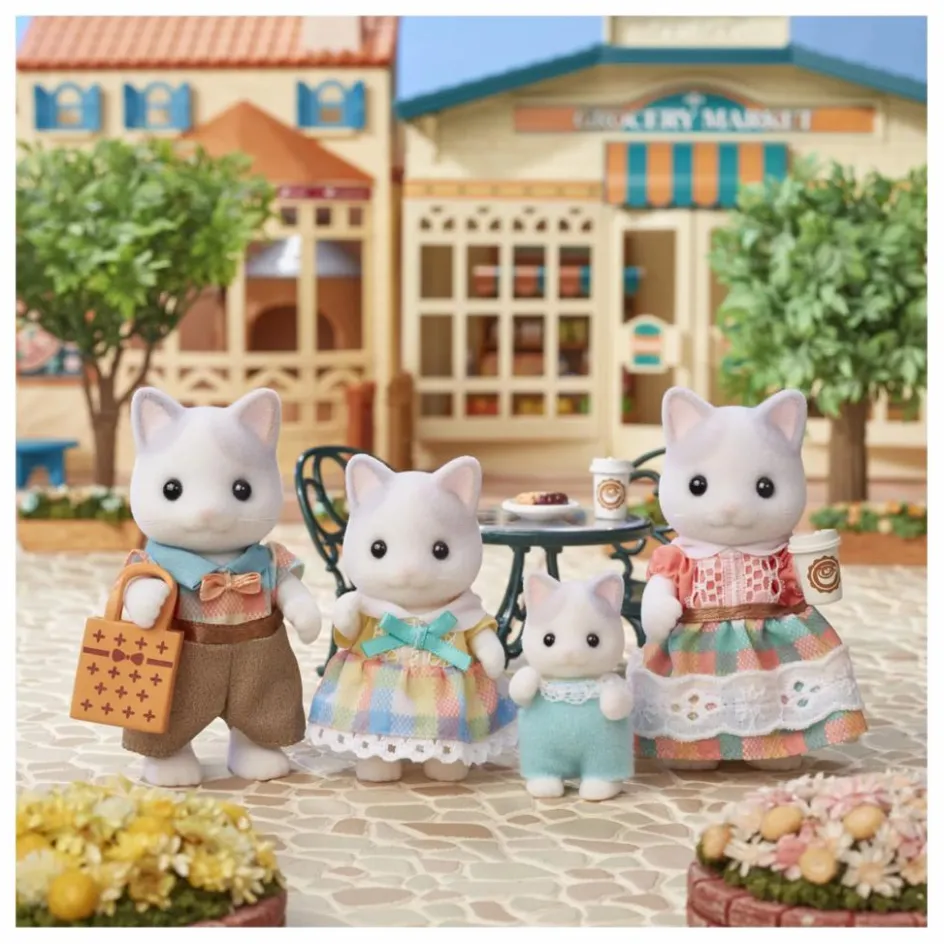 Sylvanian Families La Famille Chat Latte| Maisons De Poupées