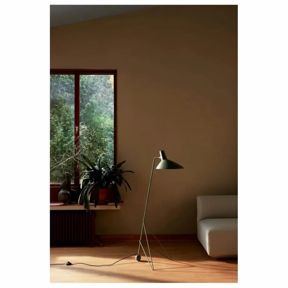 Clearance Lampadaire Tripod HM8, Hvidt & Mølgaard | Luminaires