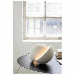Serax Lampe à poser Earth ronde en papier maché || Luminaires