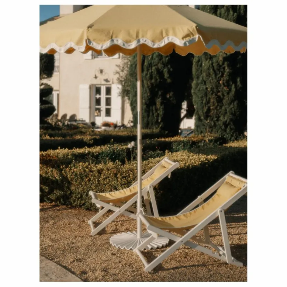 Business & Pleasure Co. Parasol festonné Beach Club || Mobilier De Jardin