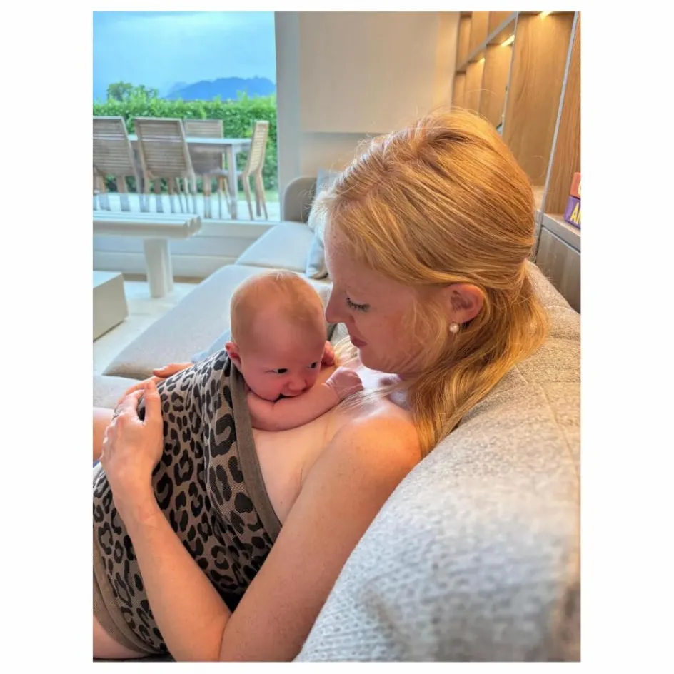 Mama Hangs Porte-bébé Carry & Bloom || Porte-Bébé|Puériculture