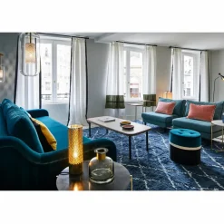 New Maison Sarah Lavoine Pouf Léo en velours | Bleu Sarah