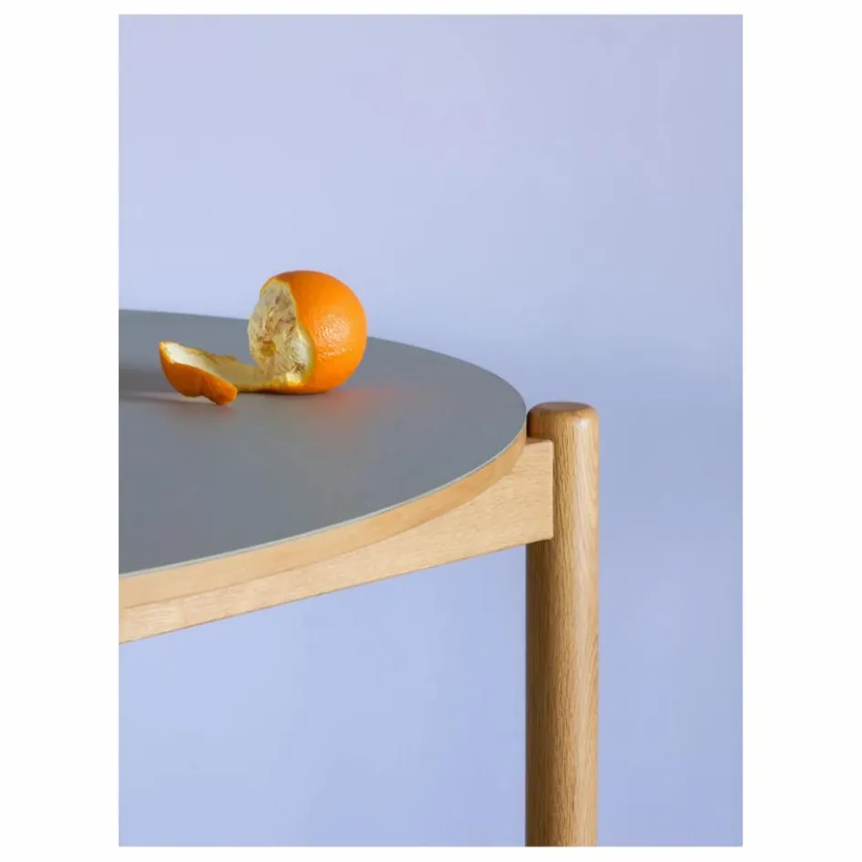 Discount Hübsch Table à manger ronde Oblique | Gris clair