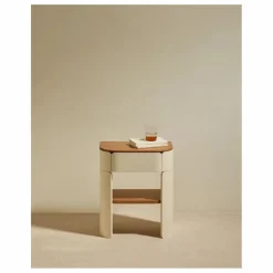 Hot Maison Sarah Lavoine Table de chevet laquée Equilibre | Ecru