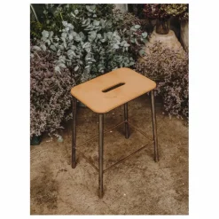 Frama Chaises, Tabourets, Bancs*Tabouret Adam, assise en cuir |