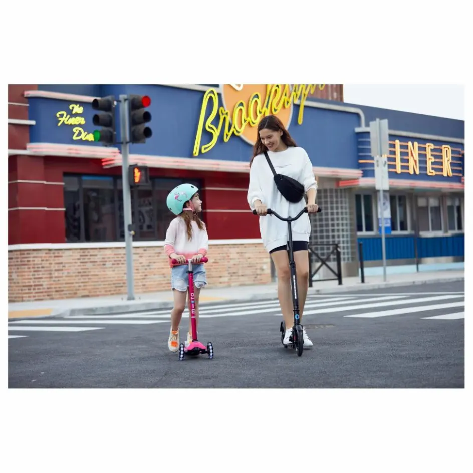Micro Trottinette Maxi Deluxe LED || Skates, Trottinettes